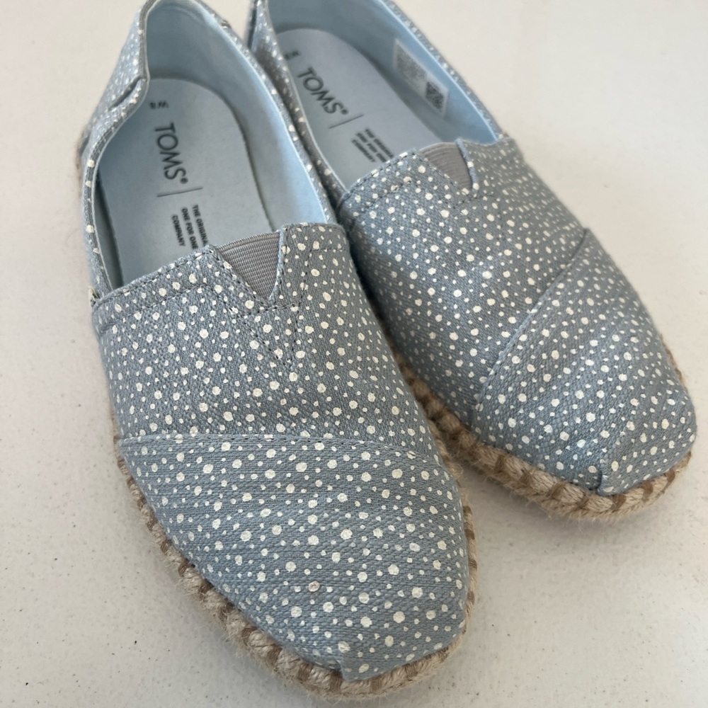 Toms light blue polka dots